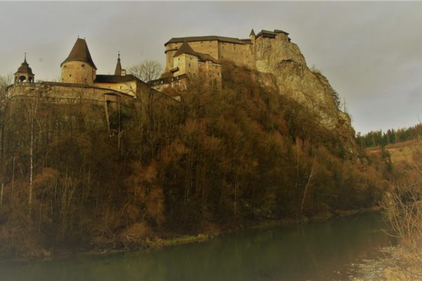 Il castello di Arva